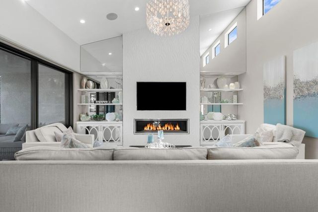 33 Medina Way, Rancho Mirage, CA 92270