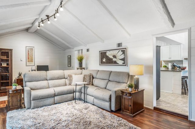 8109 Imperial Plaza Drive, Fort Wayne, IN 46835