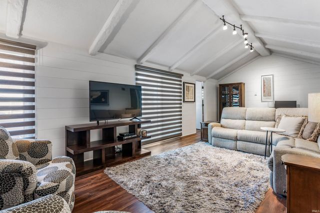 8109 Imperial Plaza Drive, Fort Wayne, IN 46835