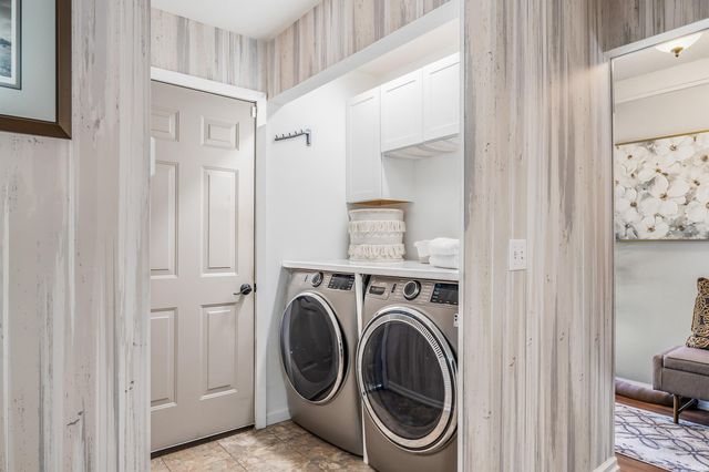 8109 Imperial Plaza Drive, Fort Wayne, IN 46835