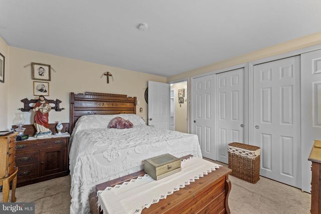 421 E RELIANCE RD, Telford, PA 18969