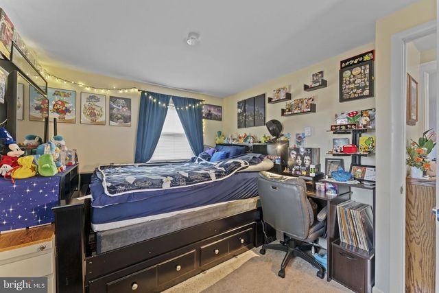 421 E RELIANCE RD, Telford, PA 18969