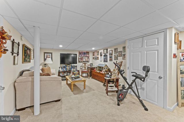 421 E RELIANCE RD, Telford, PA 18969