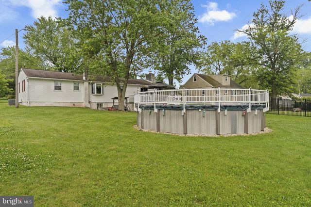 421 E RELIANCE RD, Telford, PA 18969