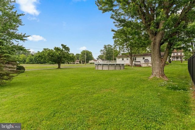 421 E RELIANCE RD, Telford, PA 18969