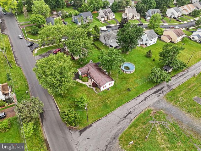 421 E RELIANCE RD, Telford, PA 18969