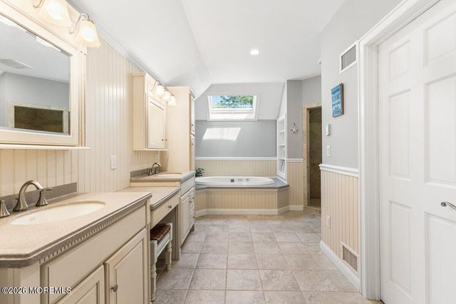 5 Ridge Hill Way, Holmdel, NJ 07733
