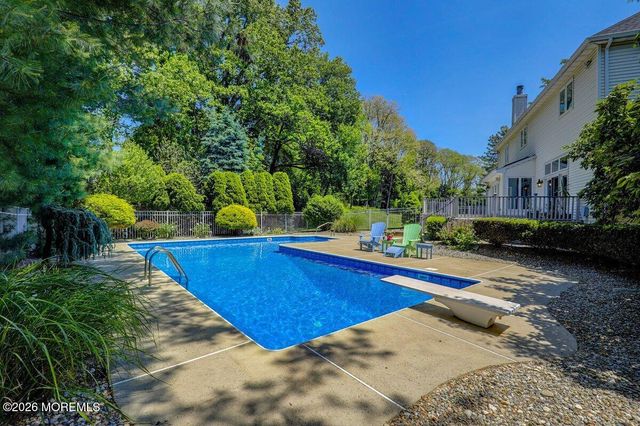 5 Ridge Hill Way, Holmdel, NJ 07733