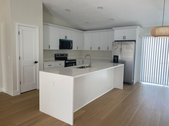 895 S CEDAR AVENUE, Orange City, FL 32763