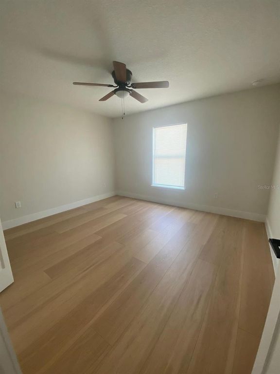 Image 6 of property listing at 895 S CEDAR AVENUE, Orange City, FL 32763