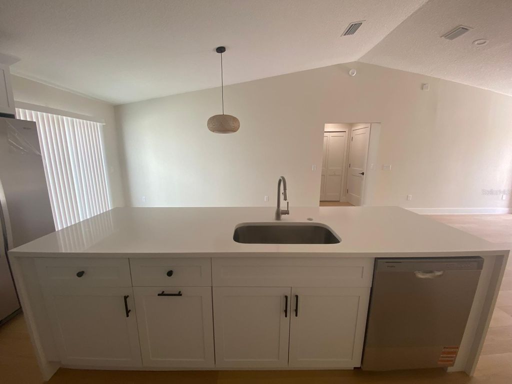 Image 9 of property listing at 895 S CEDAR AVENUE, Orange City, FL 32763