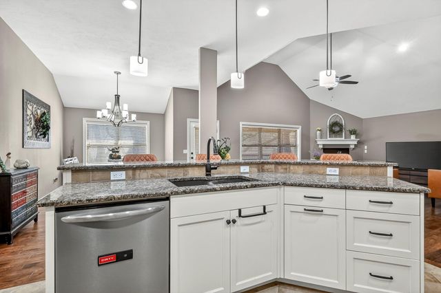 5350 S Tujunga Street, Springfield, MO 65810