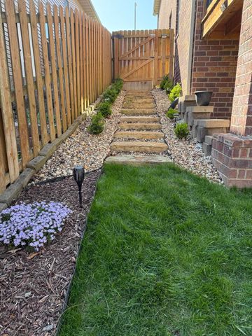 5350 S Tujunga Street, Springfield, MO 65810