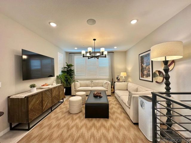 13085 Olympus Cir 2, Poway, CA 92064