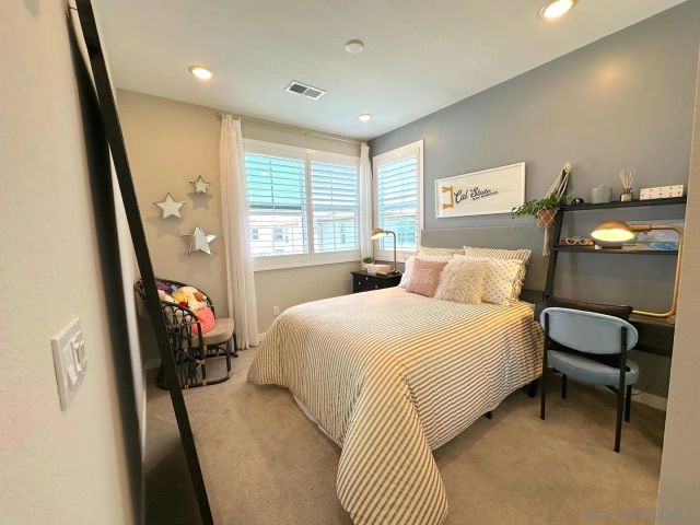 13085 Olympus Cir 2, Poway, CA 92064