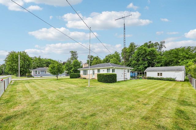 N1359 Moss DRIVE, Genoa City, WI 53128