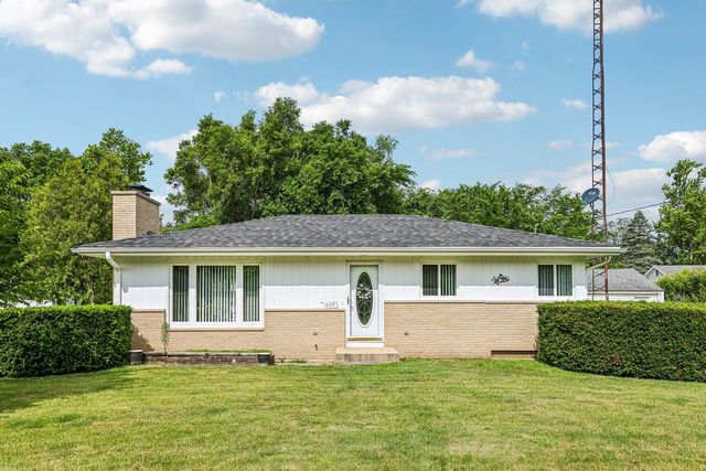N1359 Moss DRIVE, Genoa City, WI 53128