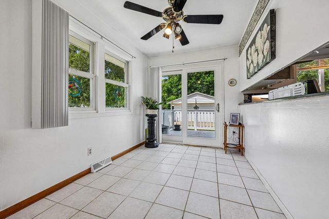 N1359 Moss DRIVE, Genoa City, WI 53128