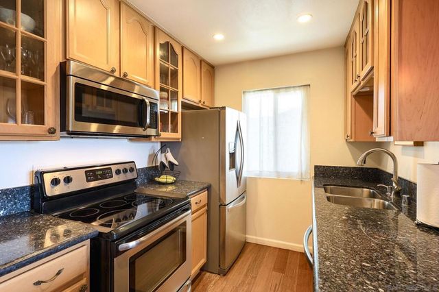 10333 Carefree Dr, Santee, CA 92071