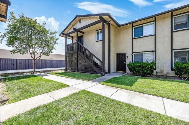10333 Carefree Dr, Santee, CA 92071