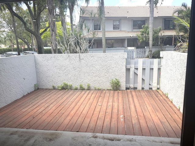 9793 Riverside Drive 59-4, Coral Springs, FL 33071