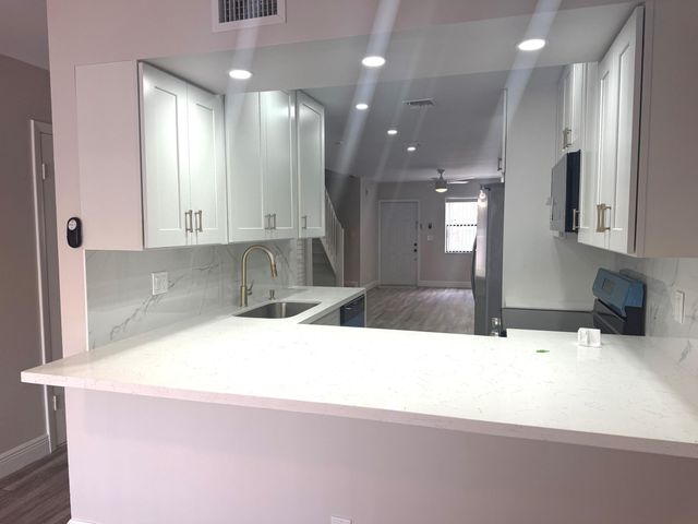 9793 Riverside Drive 59-4, Coral Springs, FL 33071