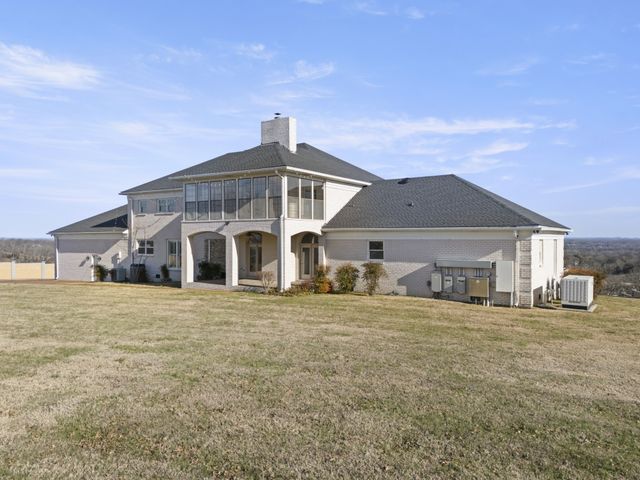 201 Vineyard Way, Lebanon, TN 37087