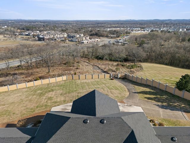 201 Vineyard Way, Lebanon, TN 37087