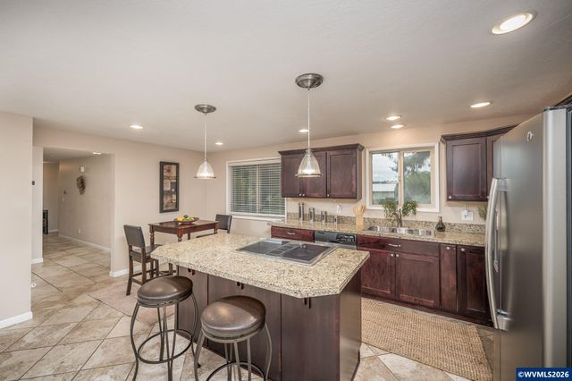 2005 Bloom Ln NW, Albany, OR 97321