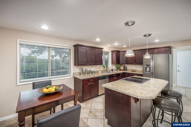 2005 Bloom Ln NW, Albany, OR 97321