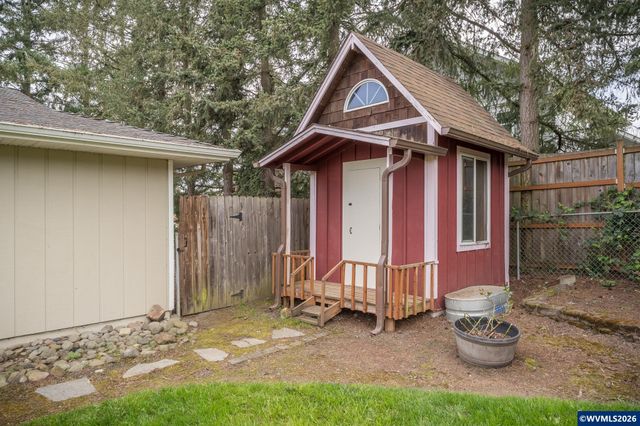 2005 Bloom Ln NW, Albany, OR 97321