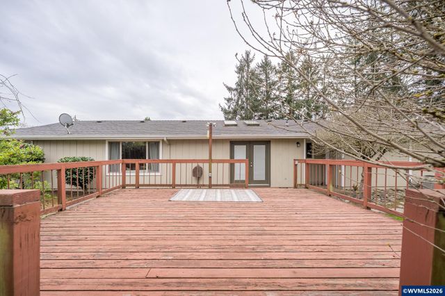 2005 Bloom Ln NW, Albany, OR 97321