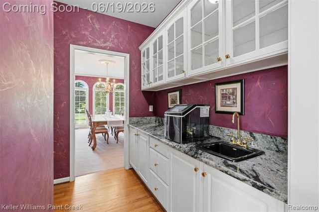 2784 Murfield Court, Rochester, MI 48306