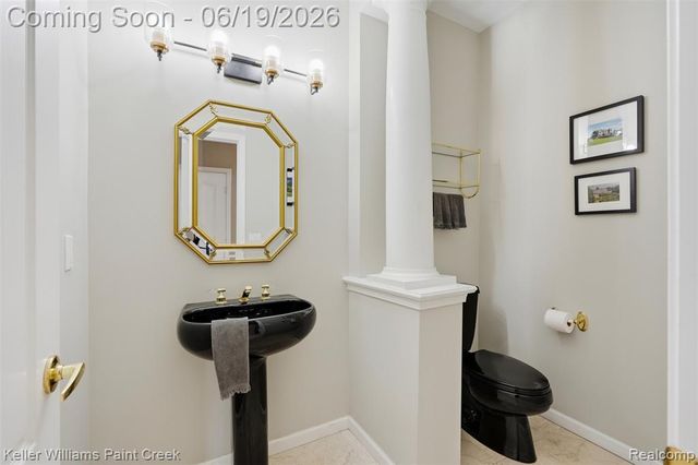 2784 Murfield Court, Rochester, MI 48306