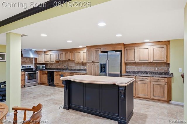 2784 Murfield Court, Rochester, MI 48306