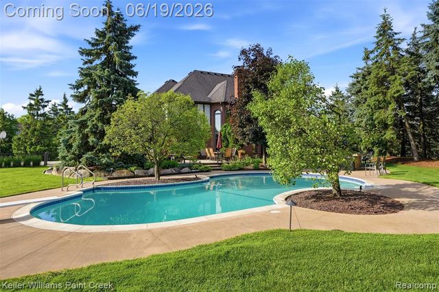 2784 Murfield Court, Rochester, MI 48306
