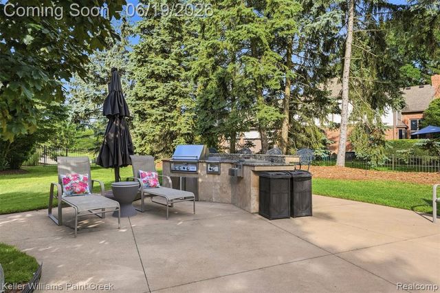 2784 Murfield Court, Rochester, MI 48306