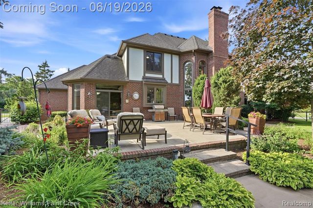 2784 Murfield Court, Rochester, MI 48306
