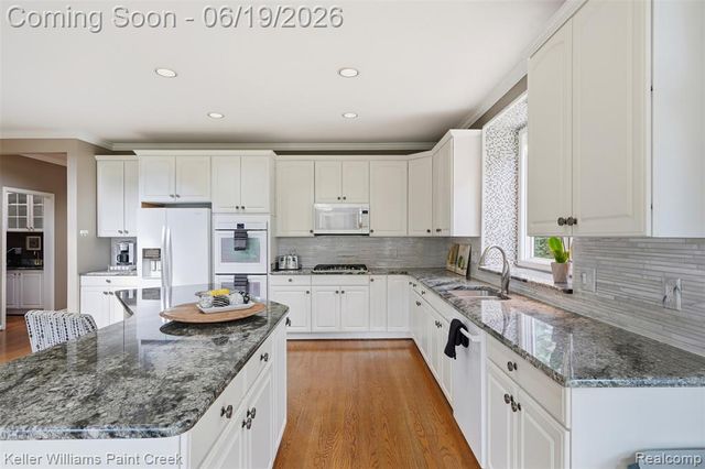 2784 Murfield Court, Rochester, MI 48306