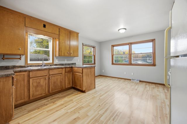 1316 8th Street N, Fargo, ND 58102