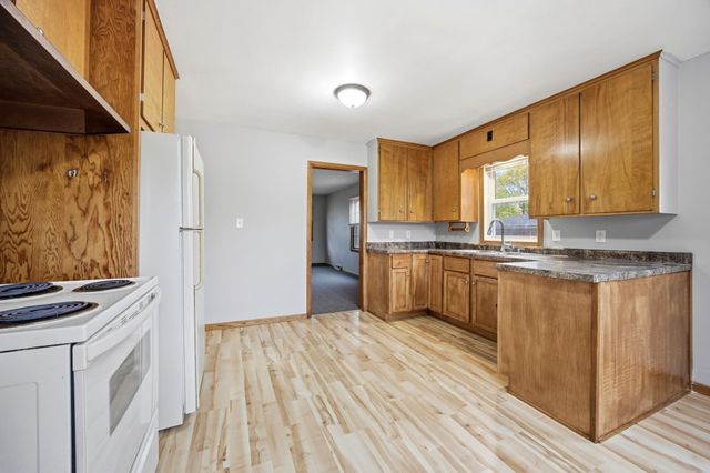 1316 8th Street N, Fargo, ND 58102