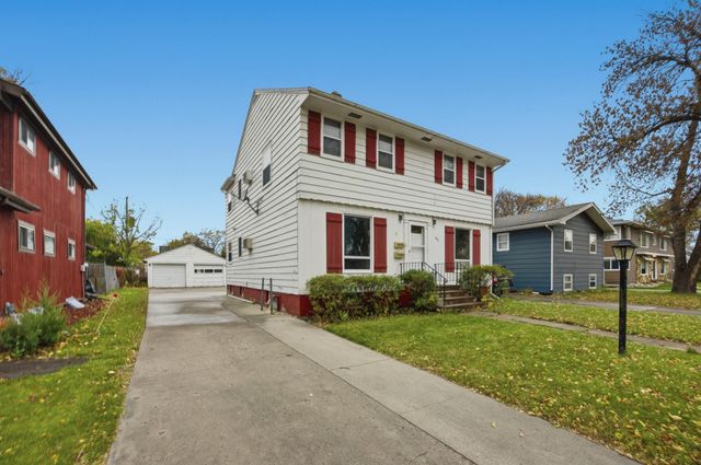 1316 8th Street N, Fargo, ND 58102