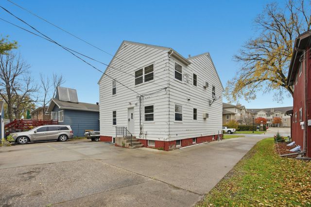 1316 8th Street N, Fargo, ND 58102