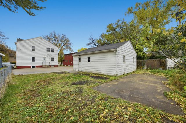 1316 8th Street N, Fargo, ND 58102