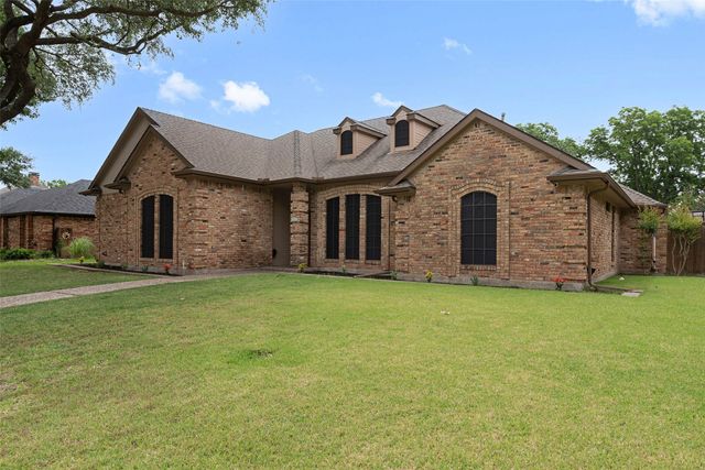 3114 Oak Trail Drive, Rowlett, TX 75088