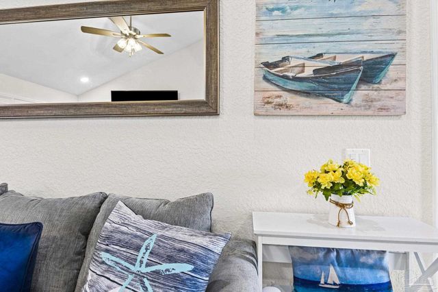 7911 Twin Lake Dr, Milton, FL 32583