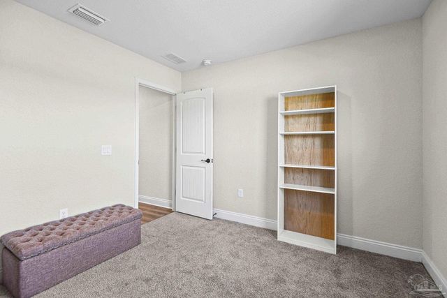 7911 Twin Lake Dr, Milton, FL 32583