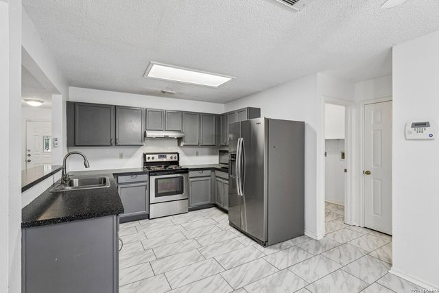 21927 Pelican Creek, San Antonio, TX 78258