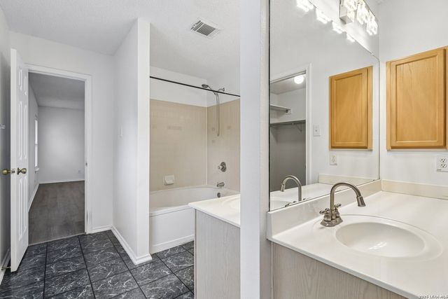 21927 Pelican Creek, San Antonio, TX 78258
