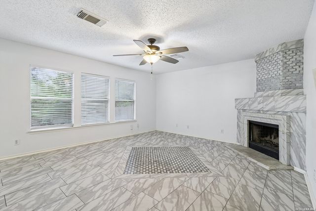 21927 Pelican Creek, San Antonio, TX 78258